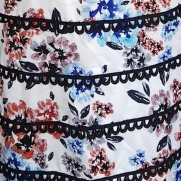 NBD Irene halter lace trim mini shift dress in spring bloom floral NWT S… - Picture 3 of 3